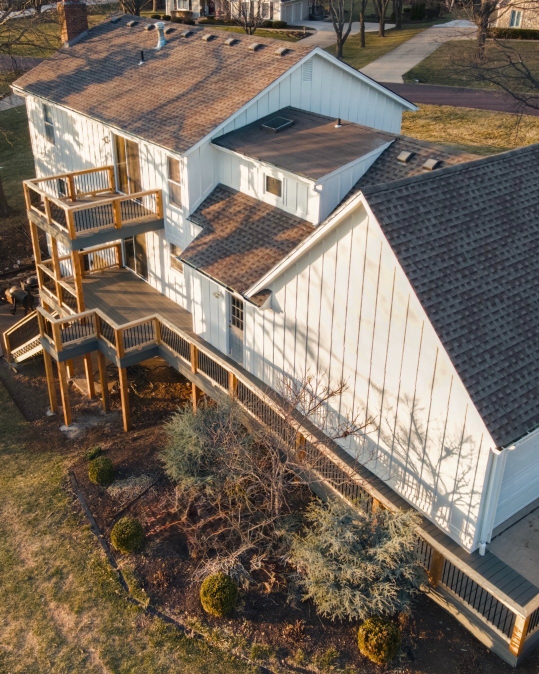 Neal Construction multi-level deck build