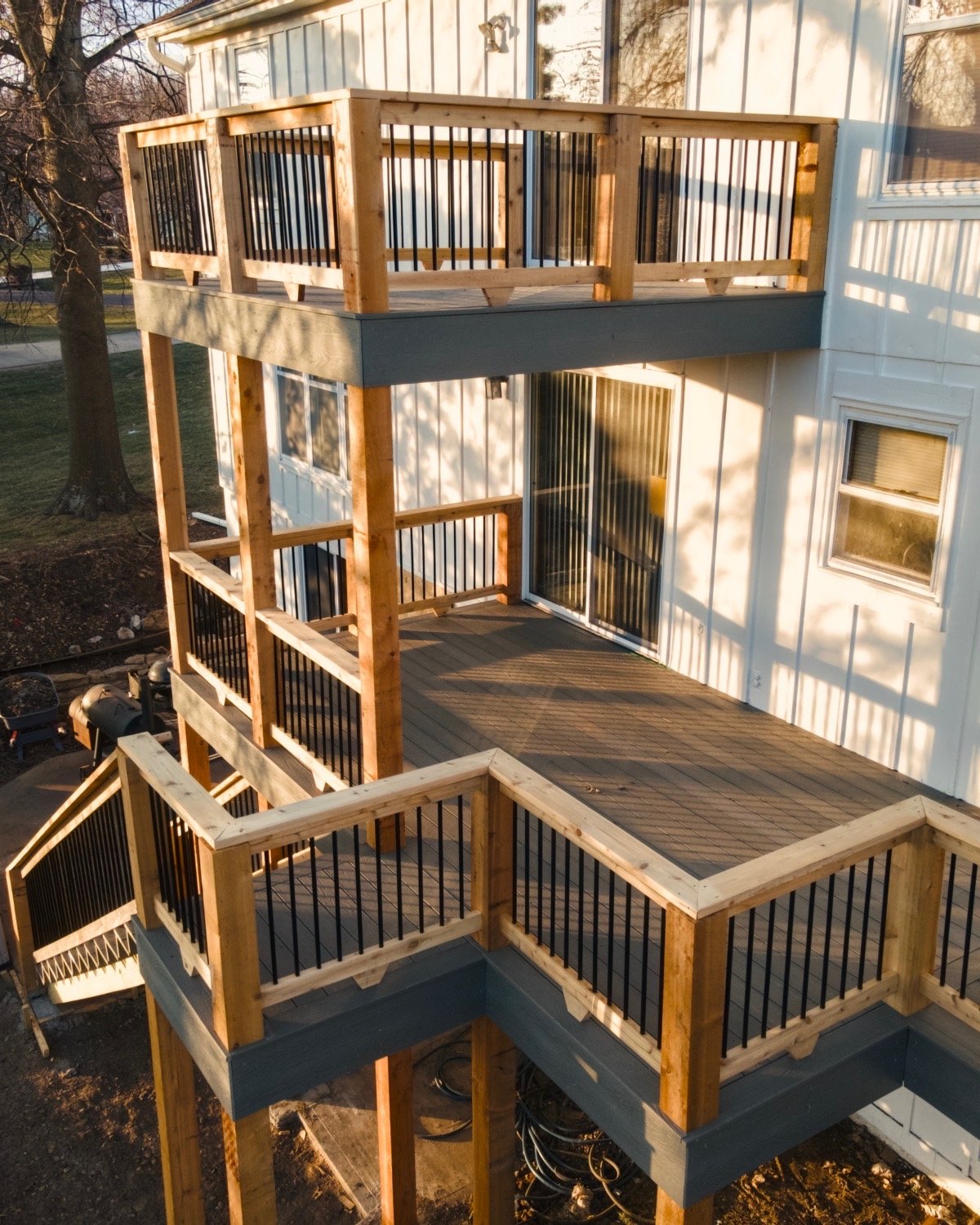 Deck close-up railing detail